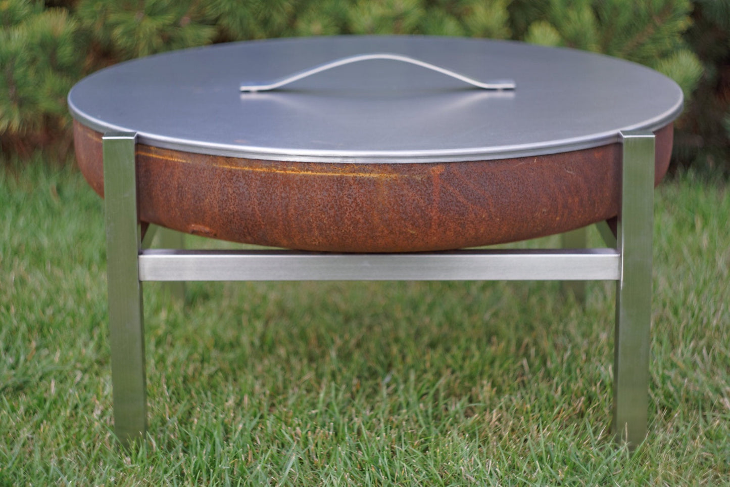 CRATE solid stor bålpanne med rustfritt beina og lokk