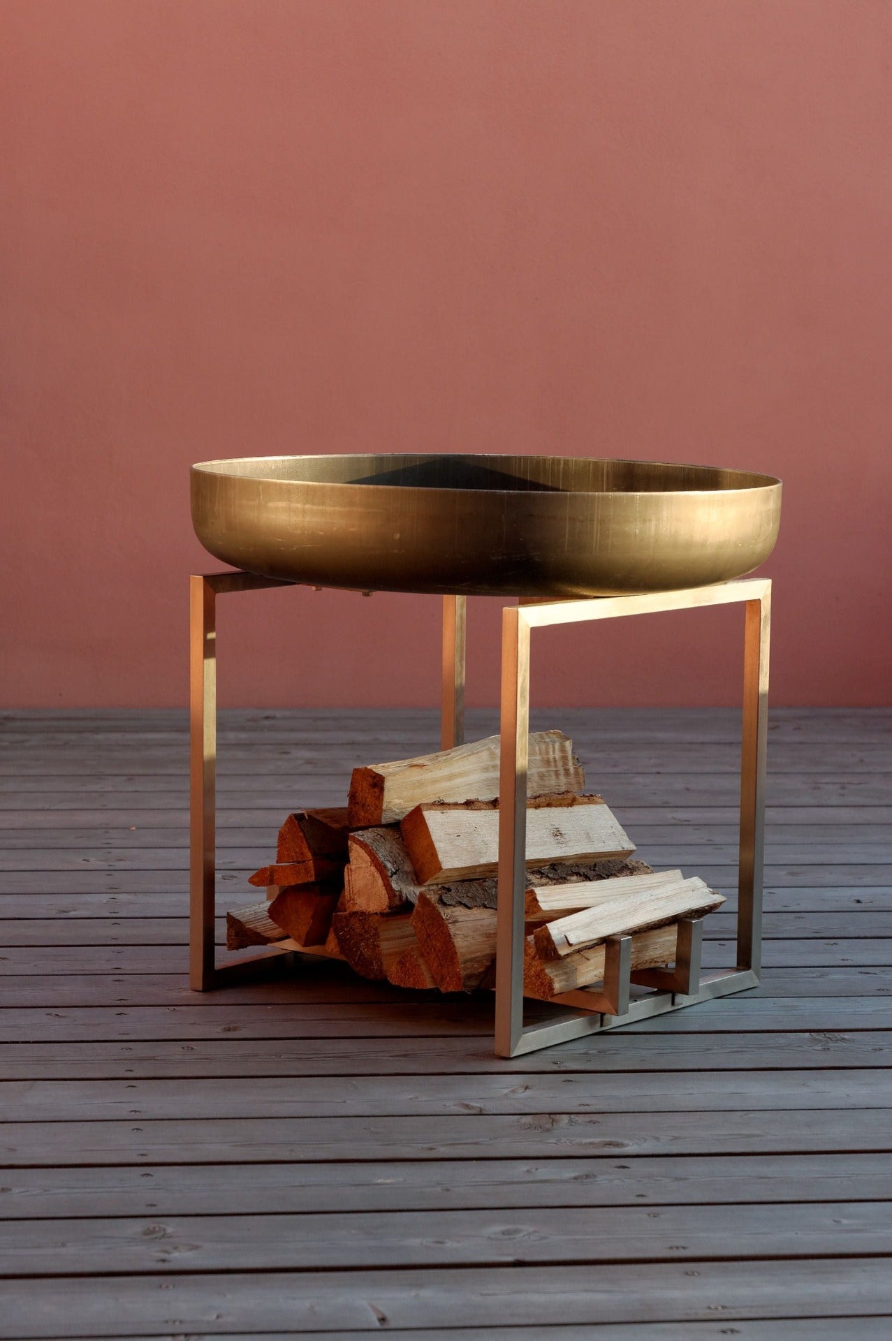 CUBE bålpanne med rustfritt beina