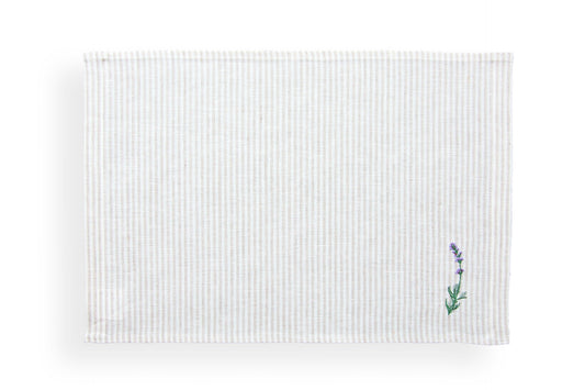 LAVENDEL bordbrikke i stripete mønster og broderte lavendler (hvit)