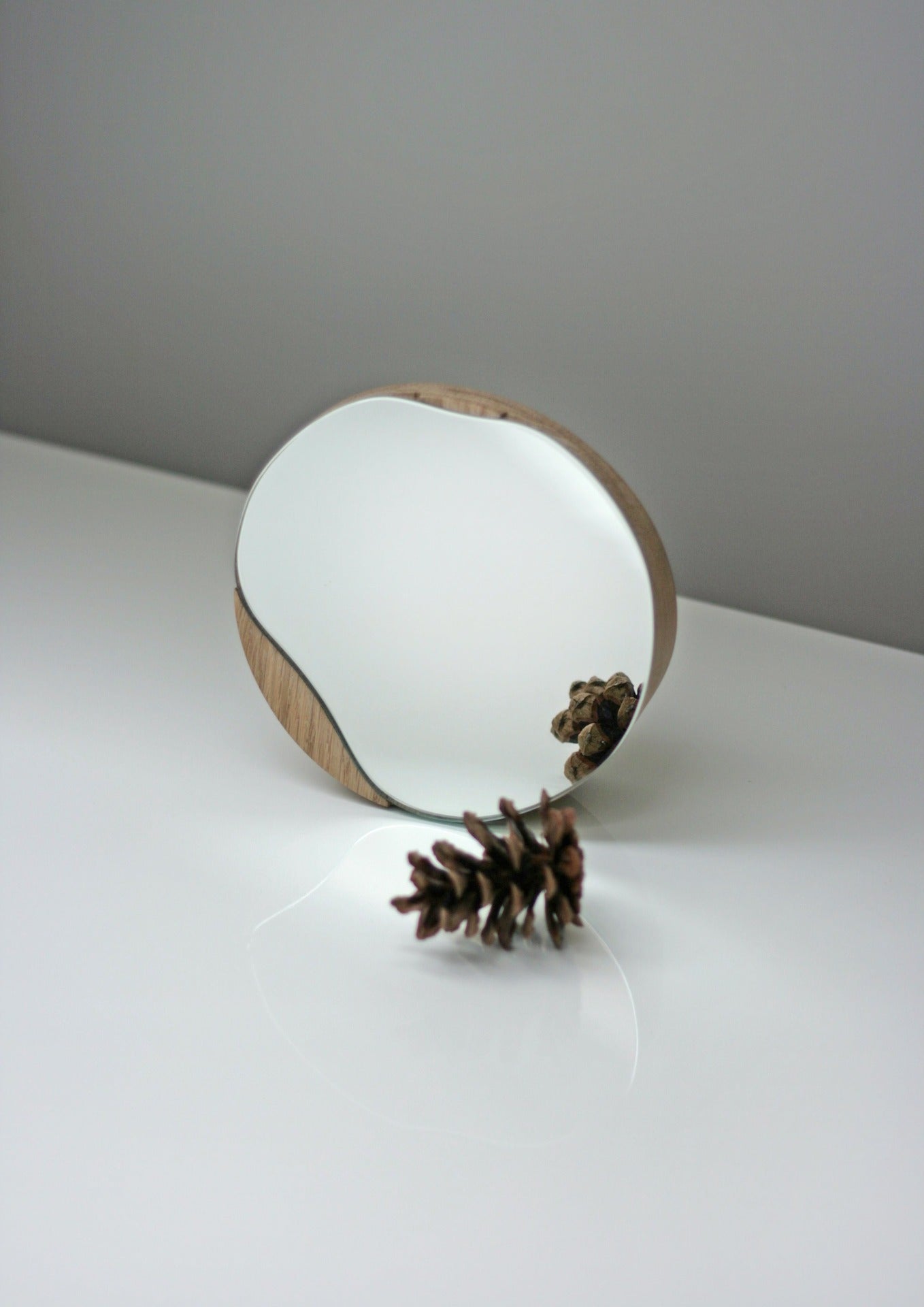 VANNPYTT bordspeil, eiketre. Diameter 17 cm